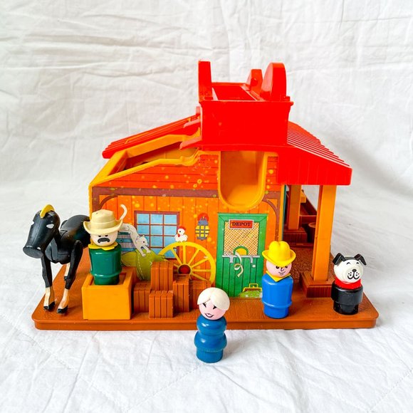 Vintage 1982 Fisher Price Play Family Little People Western Town Set #934 - Picture 4 of 11